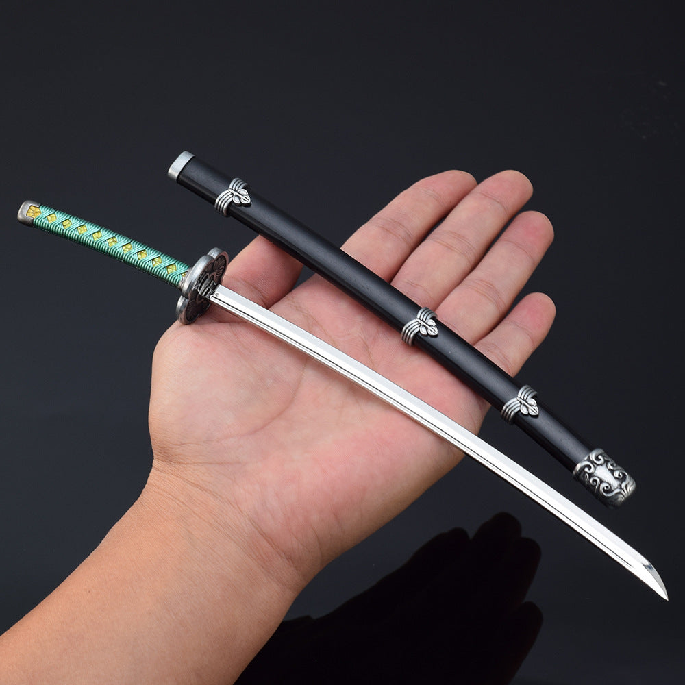 Azuiblc　隻狼/セキロ 楔丸 直刃の刀 不死斬り 黒の不死斬り 片鎌十文字槍　26cm　 剣聖 葦名一心　武器　工芸品　ミニチュア　1/6スケール　ダイキャスト製　おもちゃ　武器レプリカ　卓上装備品　イベント　武器モデル　塗装済み可動フィギュア - Azuiblc